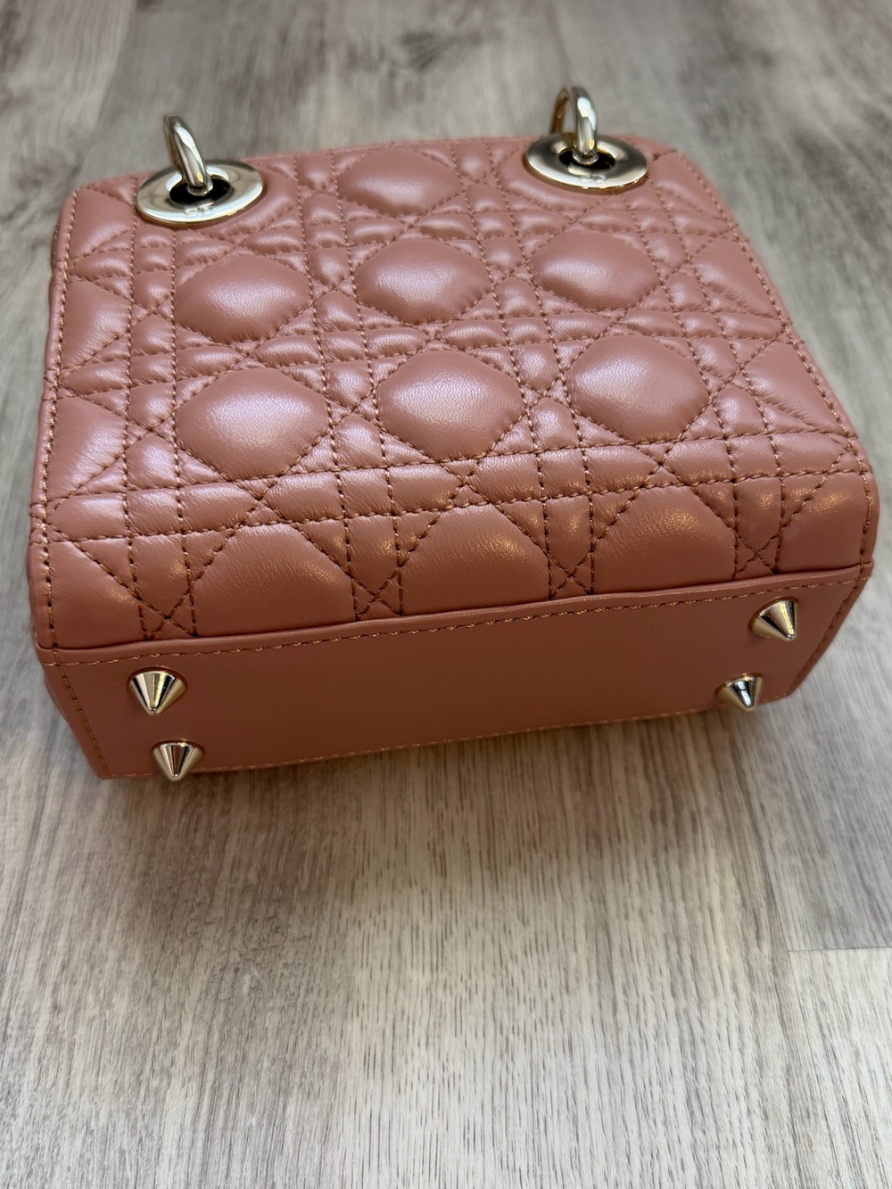 Lady Inspo - Mini Quilted Top-Handle Tote Bag in Blush / Tan with Gold Hardware - Picture 7 of 8